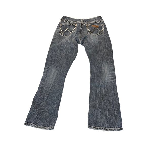 Wrangler Premium Patch Women's Stone Wash Blue Jeans Size 9 Stretch - Picture 2 of 7